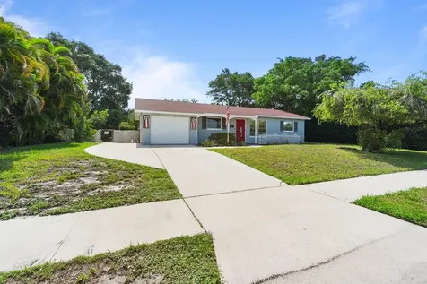 1515 Crescent Drive Lake Park FL 33403