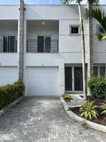 815 NE 17th Avenue Fort Lauderdale FL 33304