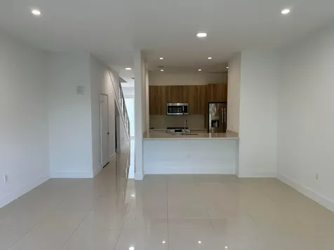 815 NE 17th Avenue Fort Lauderdale FL 33304