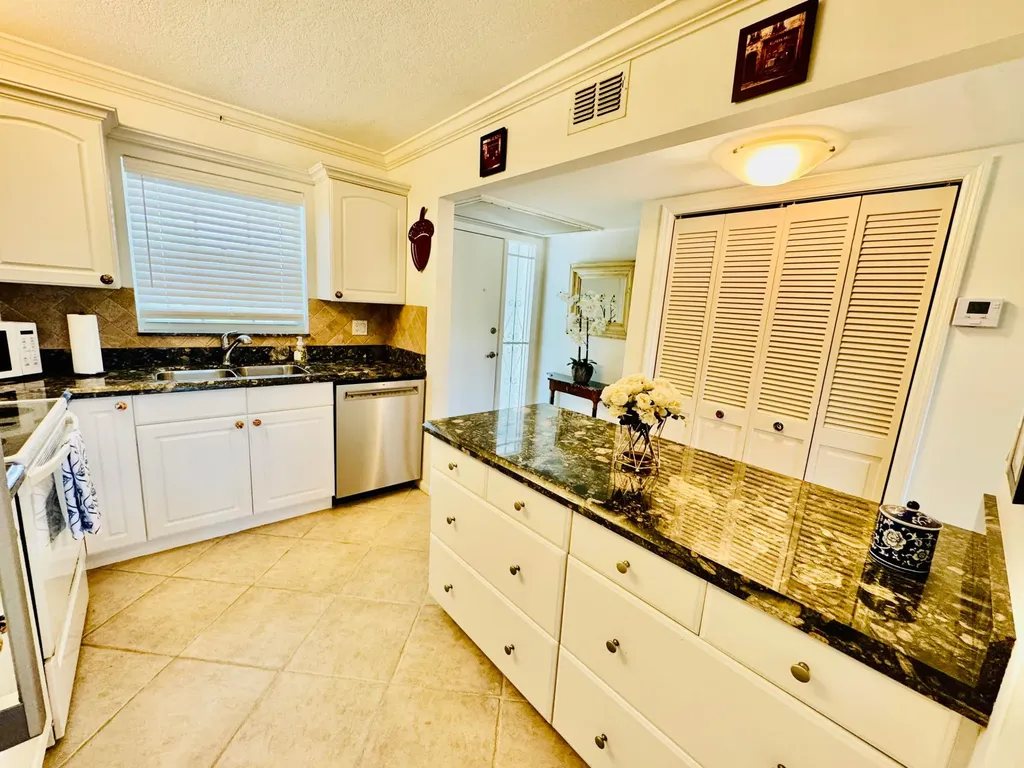 773 Jeffery Street Boca Raton FL 33487