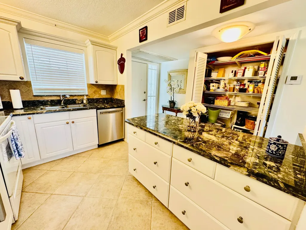 773 Jeffery Street Boca Raton FL 33487