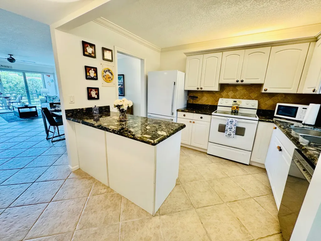 773 Jeffery Street Boca Raton FL 33487