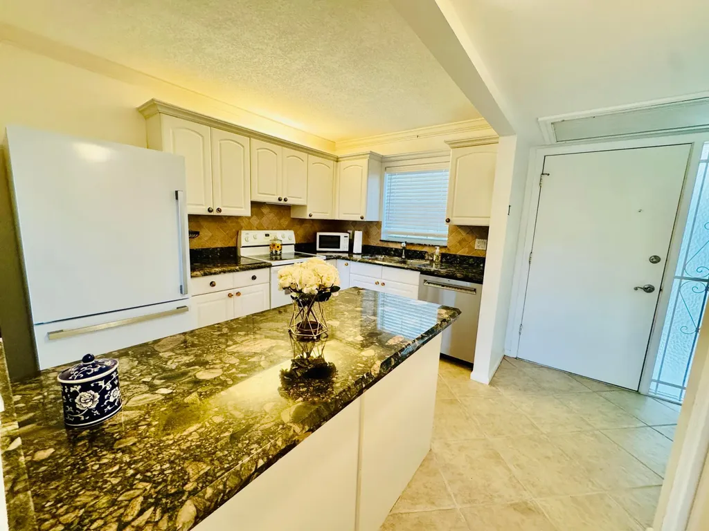 773 Jeffery Street Boca Raton FL 33487