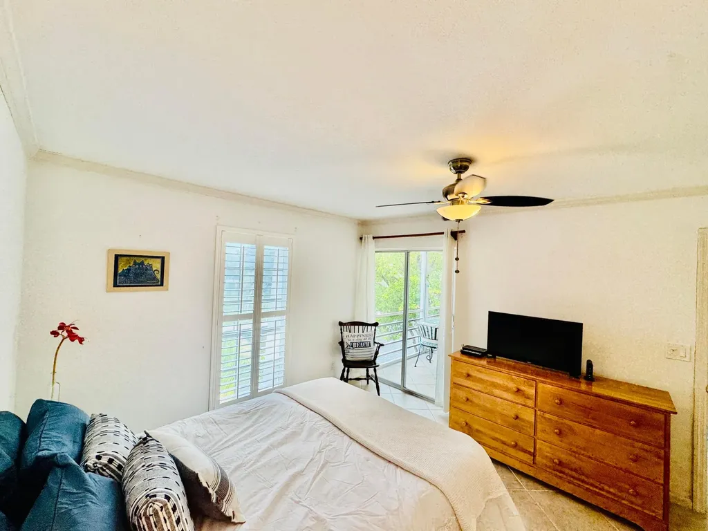 773 Jeffery Street Boca Raton FL 33487