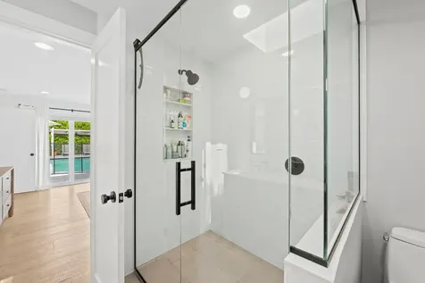 44 Fort Royal Isle Fort Lauderdale FL 33308