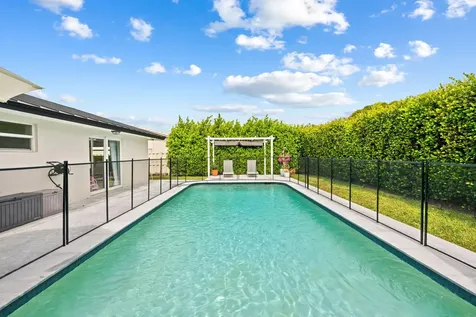 44 Fort Royal Isle Fort Lauderdale FL 33308