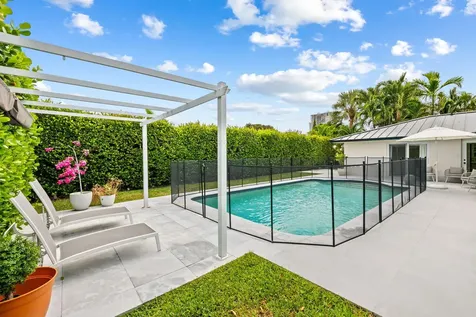 44 Fort Royal Isle Fort Lauderdale FL 33308