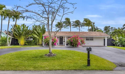366 Elm Avenue Tequesta FL 33469