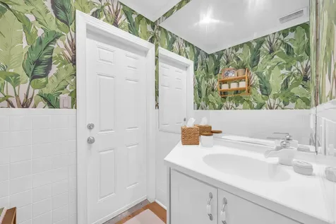 366 Elm Avenue Tequesta FL 33469