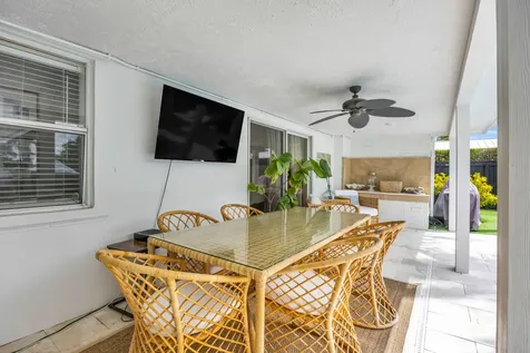 366 Elm Avenue Tequesta FL 33469