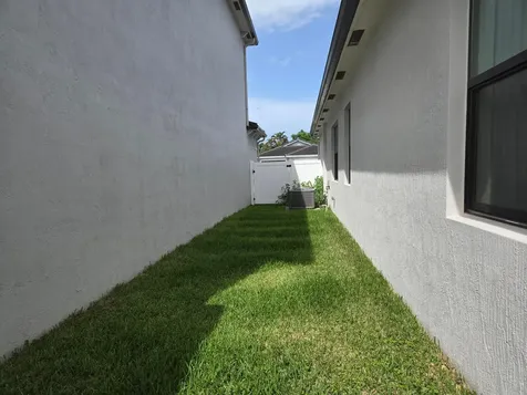 7522 Moonrise Drive Lake Worth FL 33467