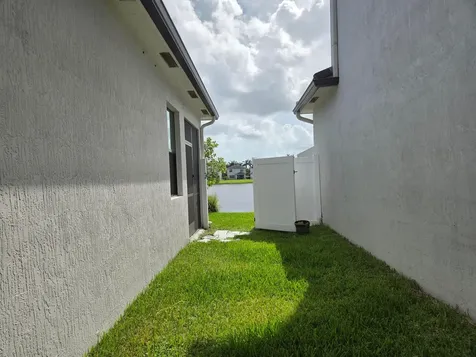 7522 Moonrise Drive Lake Worth FL 33467