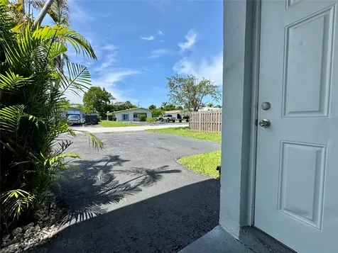 838 SW 14th Street Fort Lauderdale FL 33315