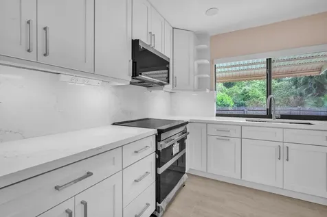 3020 N 34th Street Hollywood FL 33021
