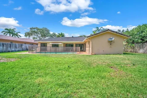 3020 N 34th Street Hollywood FL 33021