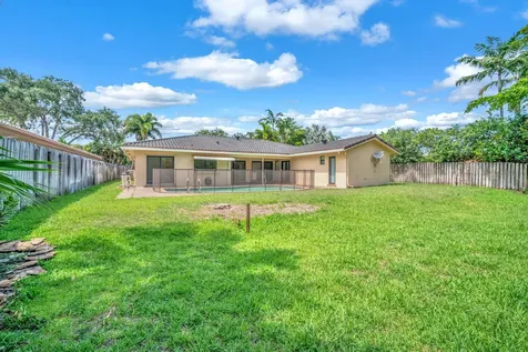 3020 N 34th Street Hollywood FL 33021