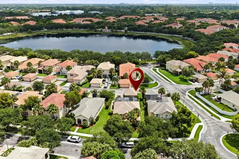 8113 Bautista Way Palm Beach Gardens FL 33418