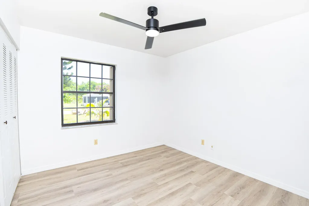 2262 SE Tile Terrace Port St Lucie FL 34952