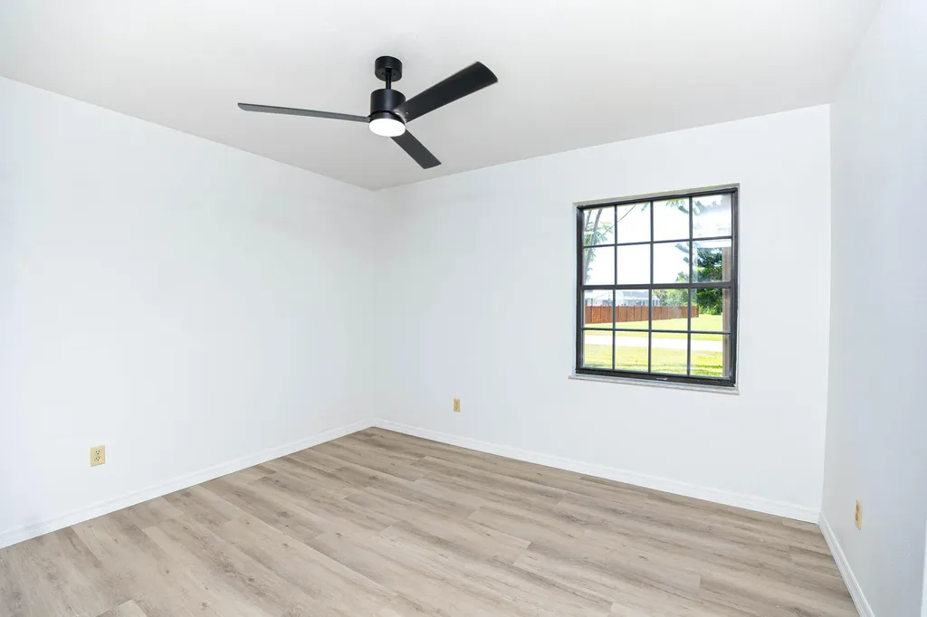 2262 SE Tile Terrace Port St Lucie FL 34952
