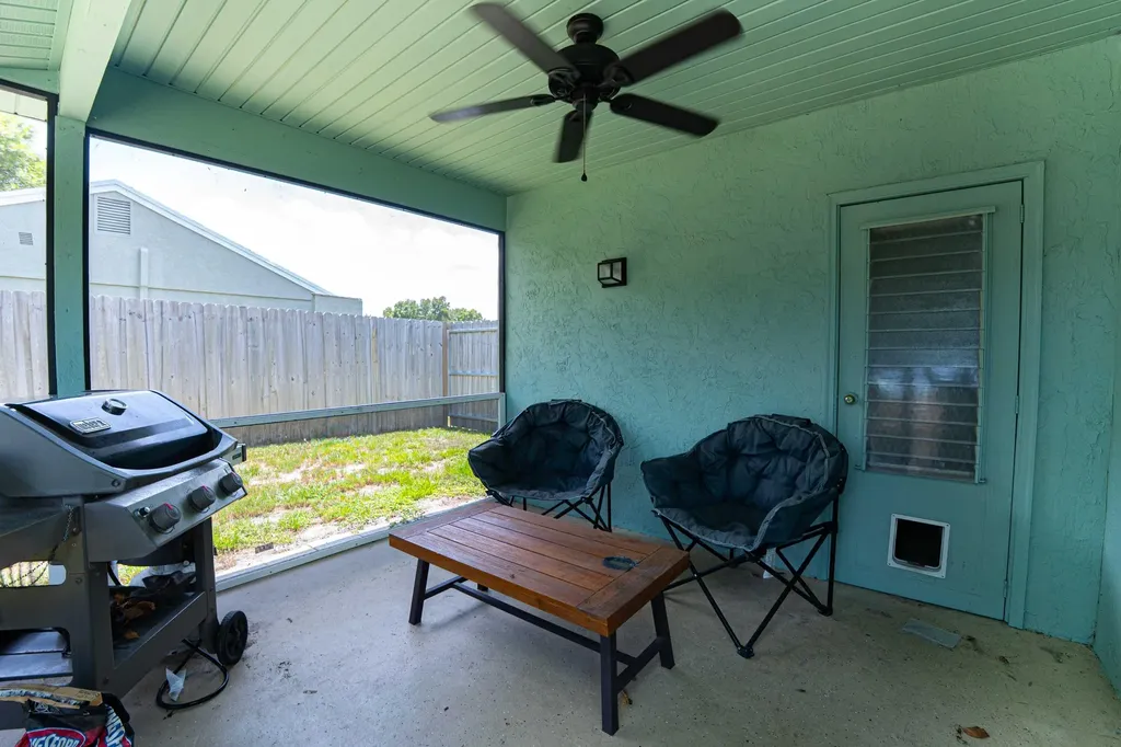286 SW Kentwood Road Port St Lucie FL 34953