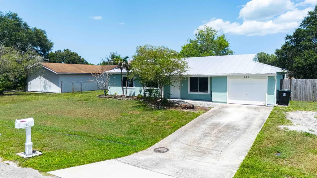 286 SW Kentwood Road Port St Lucie FL 34953
