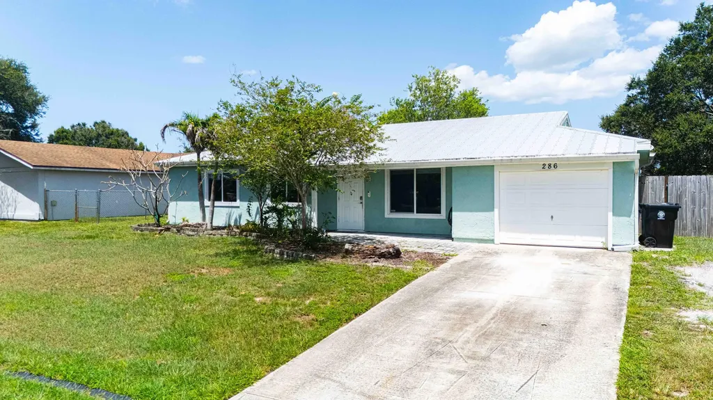 286 SW Kentwood Road Port St Lucie FL 34953