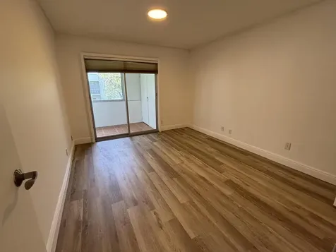 652 Flanders N Delray Beach FL 33484