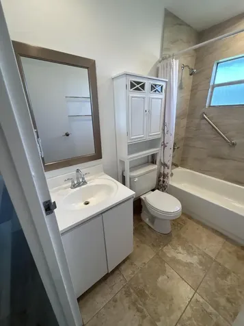 652 Flanders N Delray Beach FL 33484
