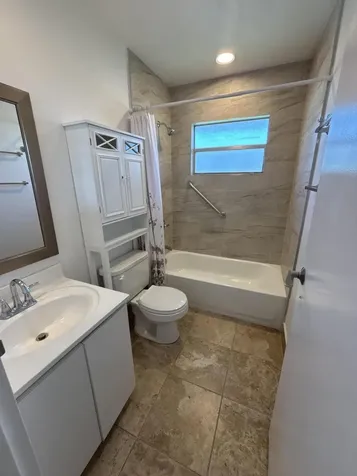 652 Flanders N Delray Beach FL 33484