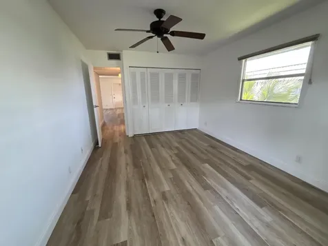 652 Flanders N Delray Beach FL 33484