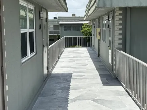 652 Flanders N Delray Beach FL 33484