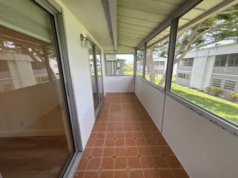652 Flanders N Delray Beach FL 33484