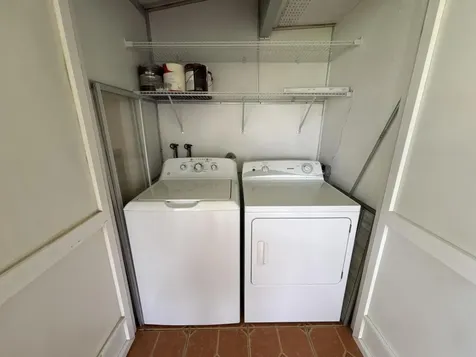652 Flanders N Delray Beach FL 33484