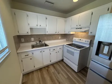 652 Flanders N Delray Beach FL 33484