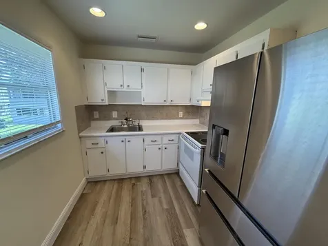 652 Flanders N Delray Beach FL 33484