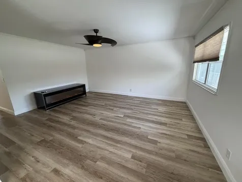 652 Flanders N Delray Beach FL 33484