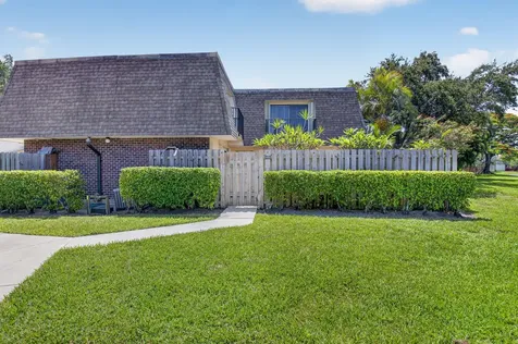 2887 SW 22nd Circle Delray Beach FL 33445