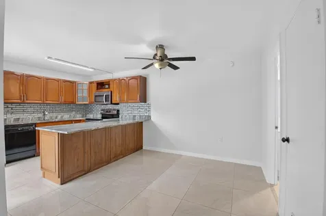 2887 SW 22nd Circle Delray Beach FL 33445