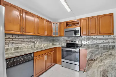 2887 SW 22nd Circle Delray Beach FL 33445