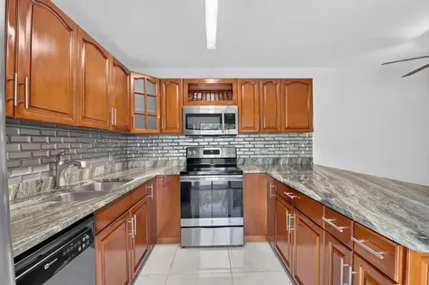 2887 SW 22nd Circle Delray Beach FL 33445