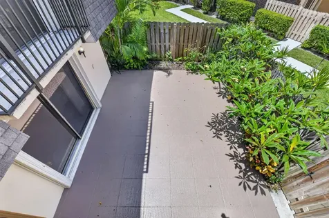 2887 SW 22nd Circle Delray Beach FL 33445