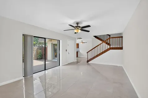 2887 SW 22nd Circle Delray Beach FL 33445