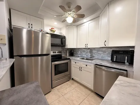 29 Berkshire B West Palm Beach FL 33417
