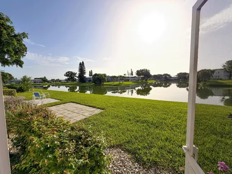 29 Berkshire B West Palm Beach FL 33417