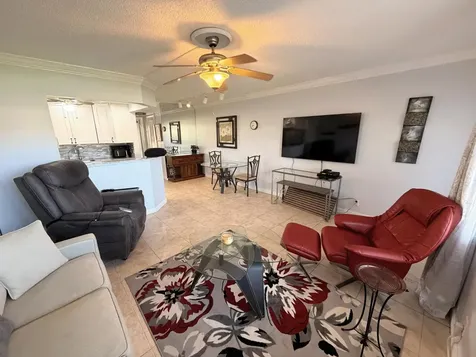 29 Berkshire B West Palm Beach FL 33417