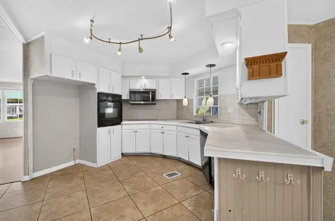 7300 20th Street Vero Beach FL 32966
