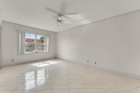 6083 Sunberry Circle Boynton Beach FL 33437