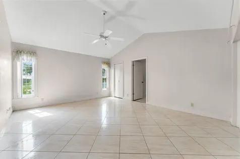6083 Sunberry Circle Boynton Beach FL 33437
