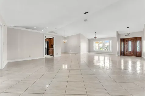 6083 Sunberry Circle Boynton Beach FL 33437