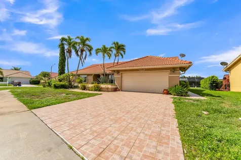 6083 Sunberry Circle Boynton Beach FL 33437